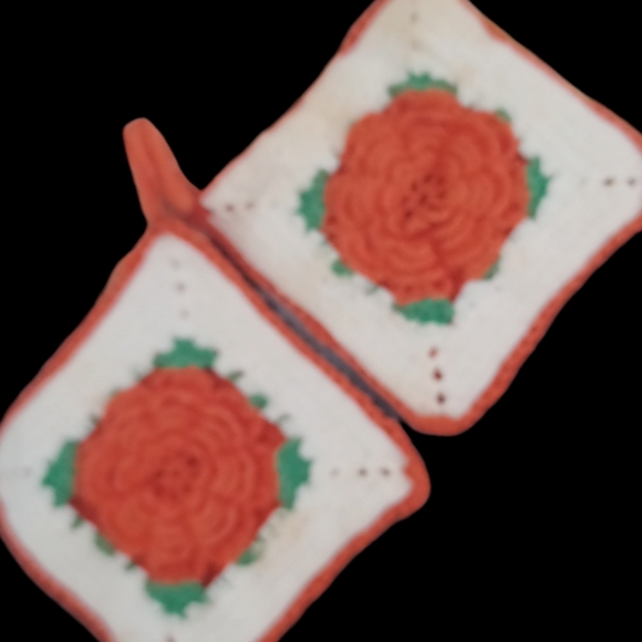 Vintage Flower Potholders - Picture 3 of 6